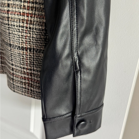 Liverpool Los Angeles Women's Faux-Leather Mixed-Media Shacket - Picture 8 of 10